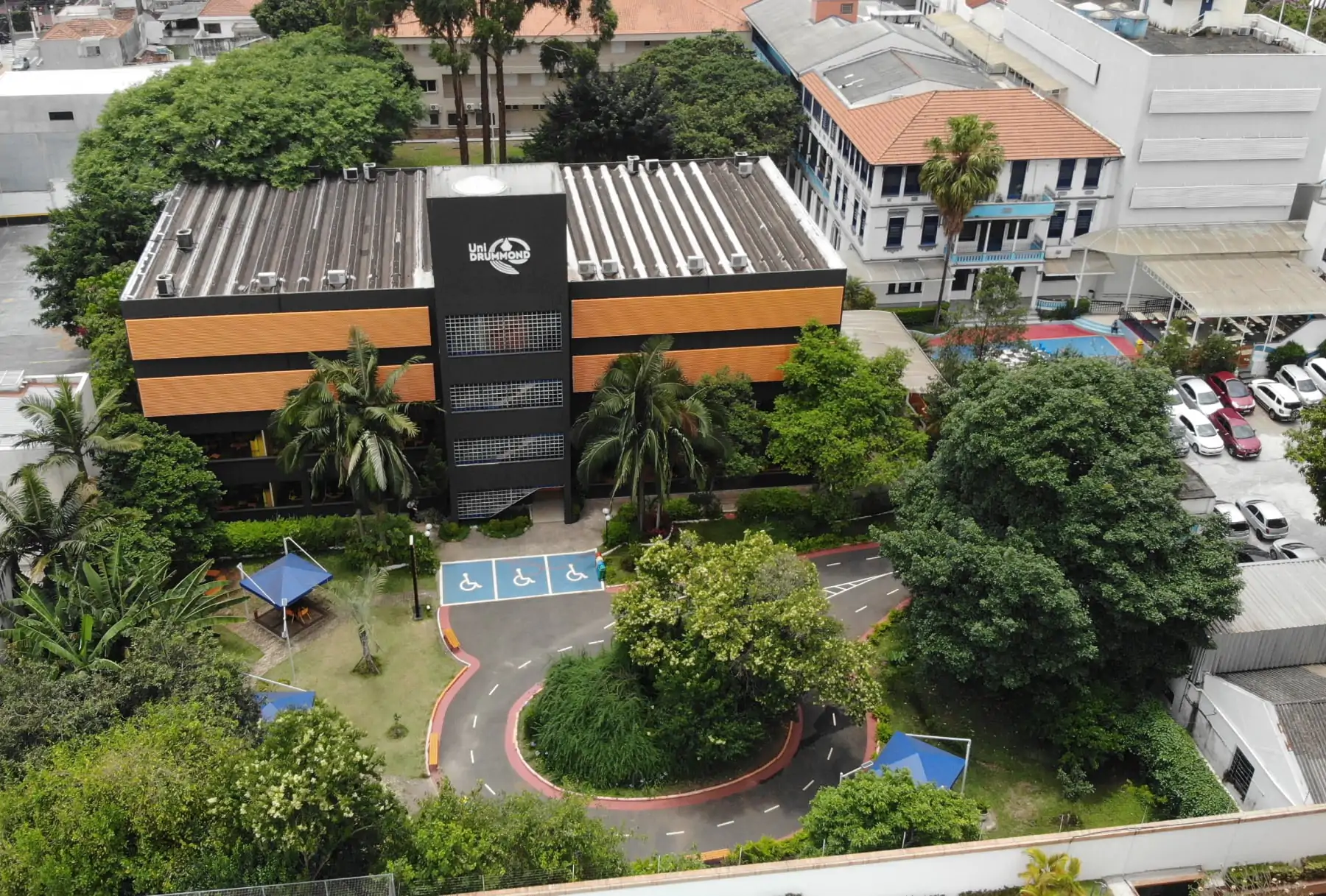 Vista aérea do campus Grupo Drummond